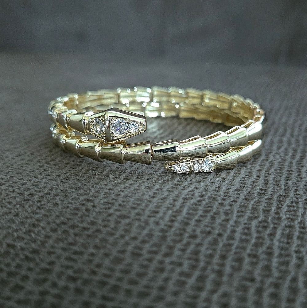 Flexible Gold💛 Serpent🐍 Coil Bracelet - NWT